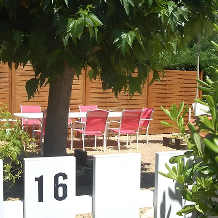Holiday home Mini Jumelee Hameau Du Soleil